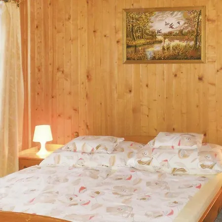 Six-bedroom In Buzsak-csisztapuszta