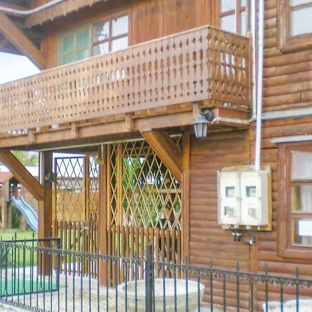 Six-bedroom In Buzsak-csisztapuszta *