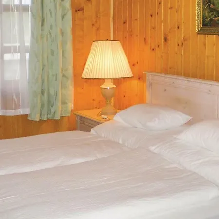 Six-bedroom In Buzsak-csisztapuszta *